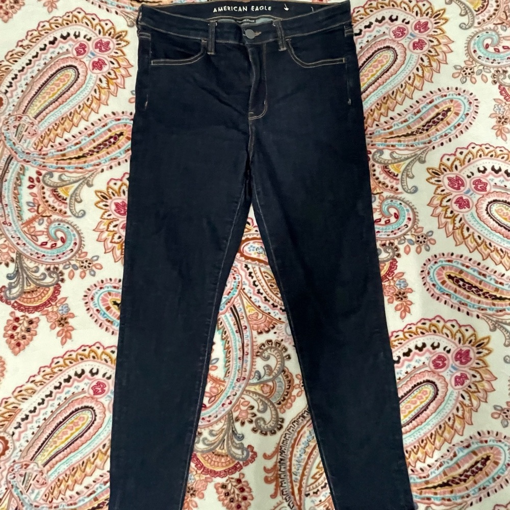 New without tags AE high rise jeggings size 12 Short. Never worn.
